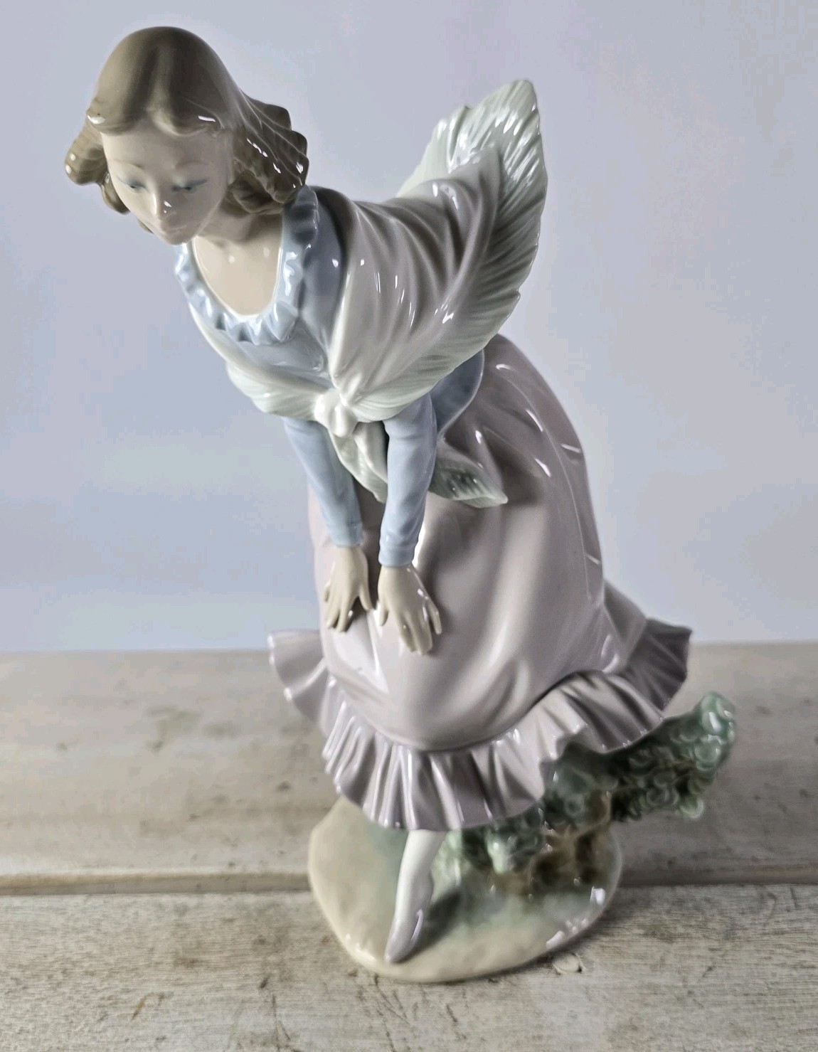 Rare Large Lladro 5061 March Winds – Excellent Condition