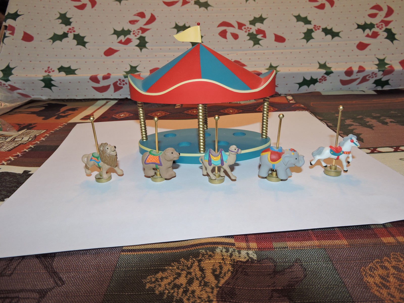 Vintage Hallmark Merry Miniatures CAROUSEL STAND PLUS 5 VARIOUS CAROUSEL ANIMALS