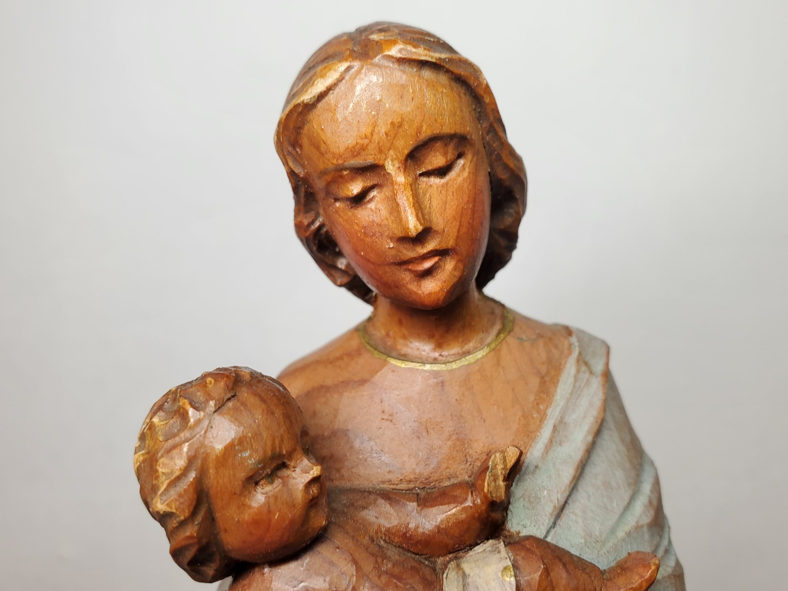 Vtg ANRI ? Hand Carved Wood Virgin Mary Mother Madonna Jesus Statue 8″ OLD RARE
