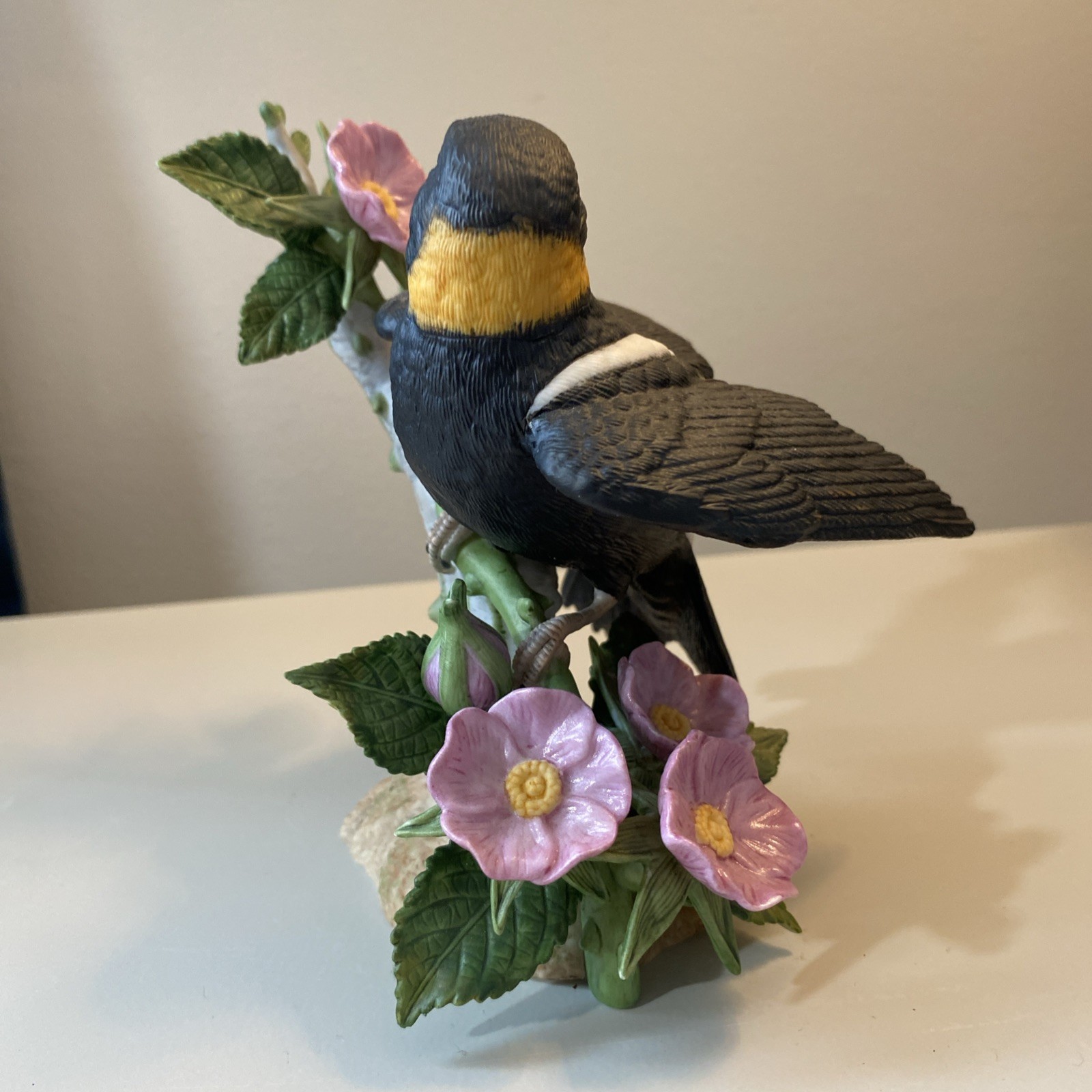 Lenox Garden Birds Figurine Bobolink 2003 Made In China Pink Roses