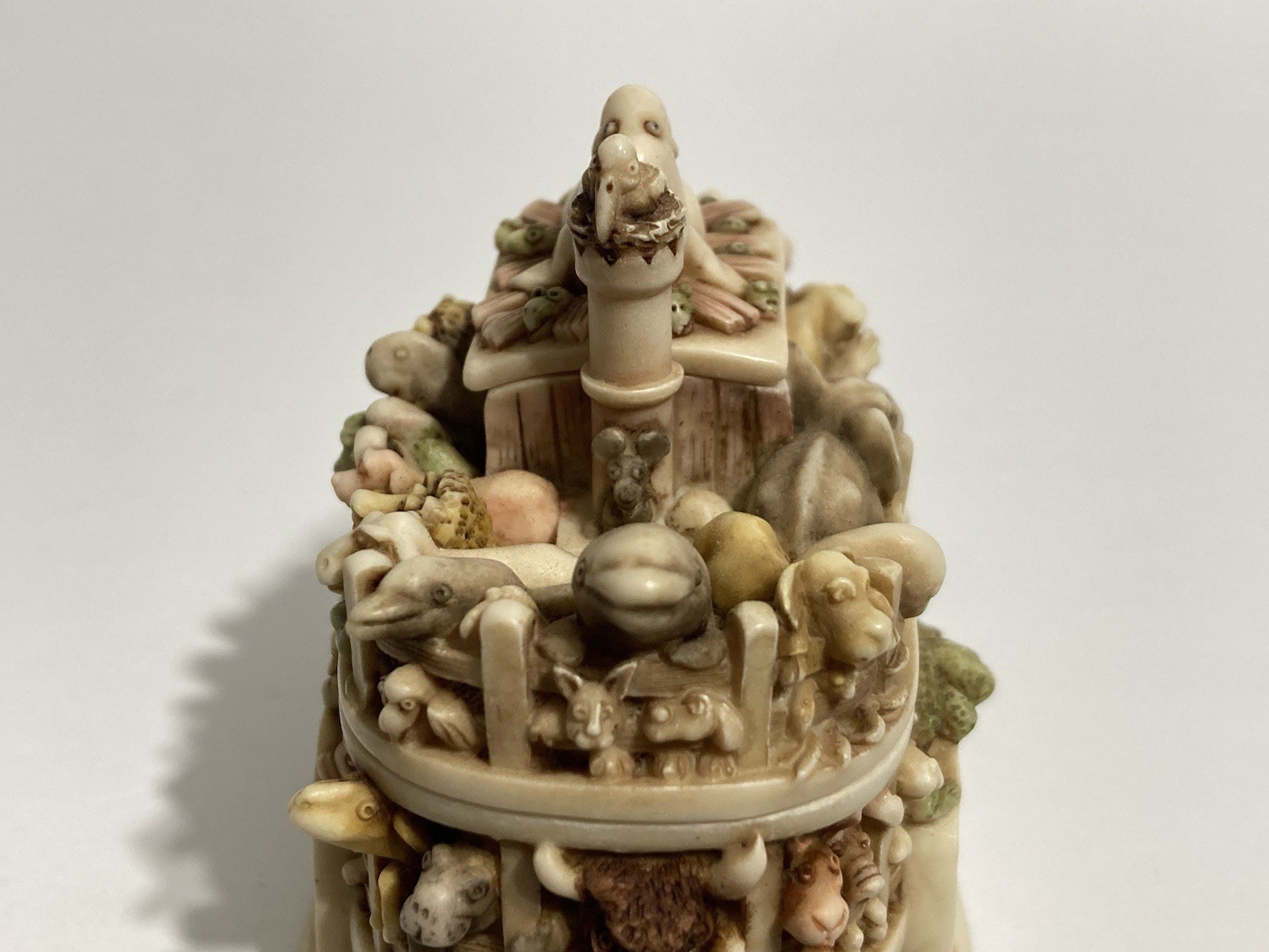 Harmony Kingdom Tugaloo Hullabaloo Riverboat V2 Trinket Box Figurine