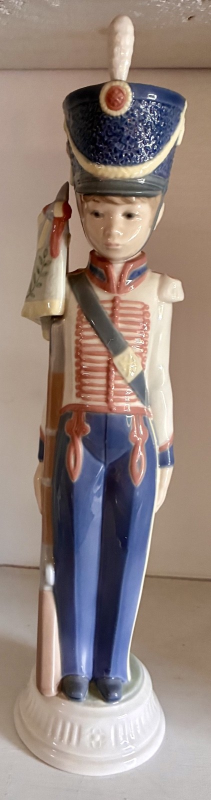 Lladro Flag Bearer Cadet Captain Soldier #5405
