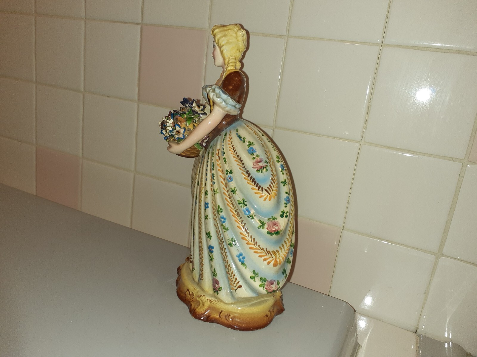 ZSZ FS Nove Italy Ceramic Beautiful Lady with Gorgeous Dress Figurine 10.3″ tall