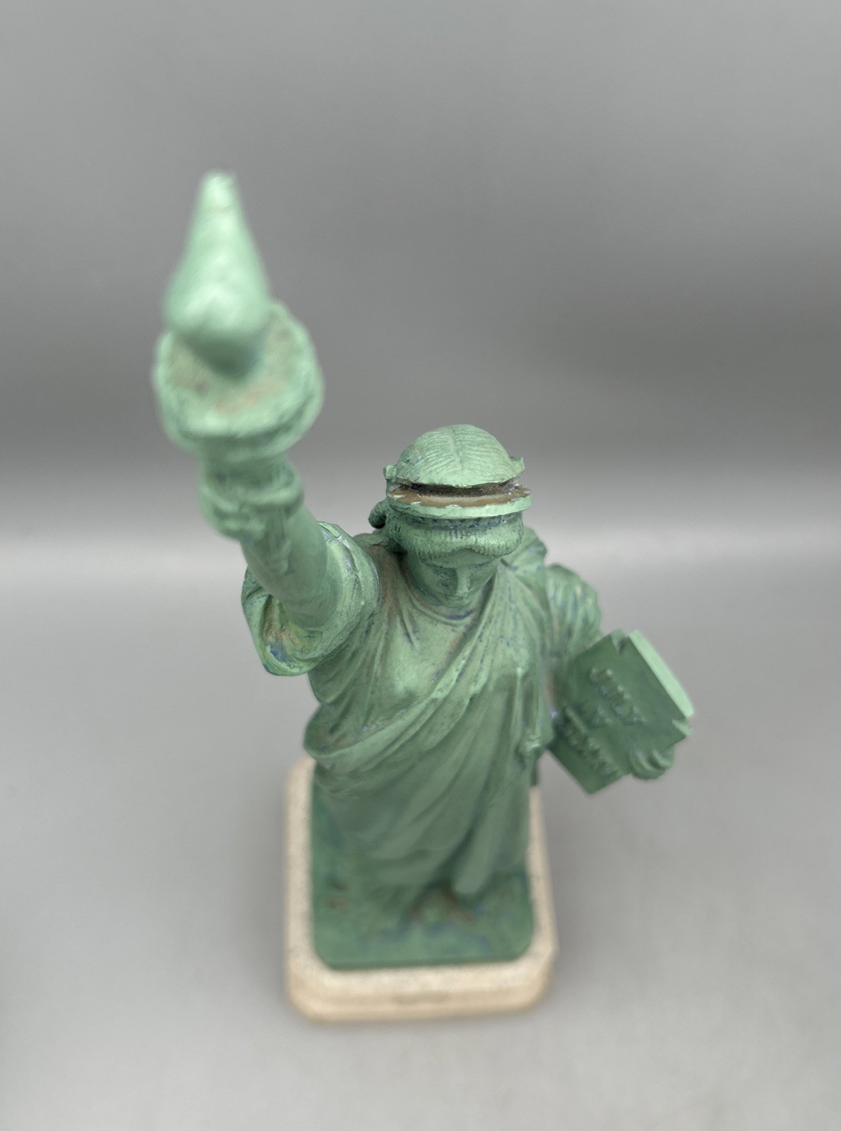 1984 Wang Jida Alva Barrett Colea Statue of Liberty