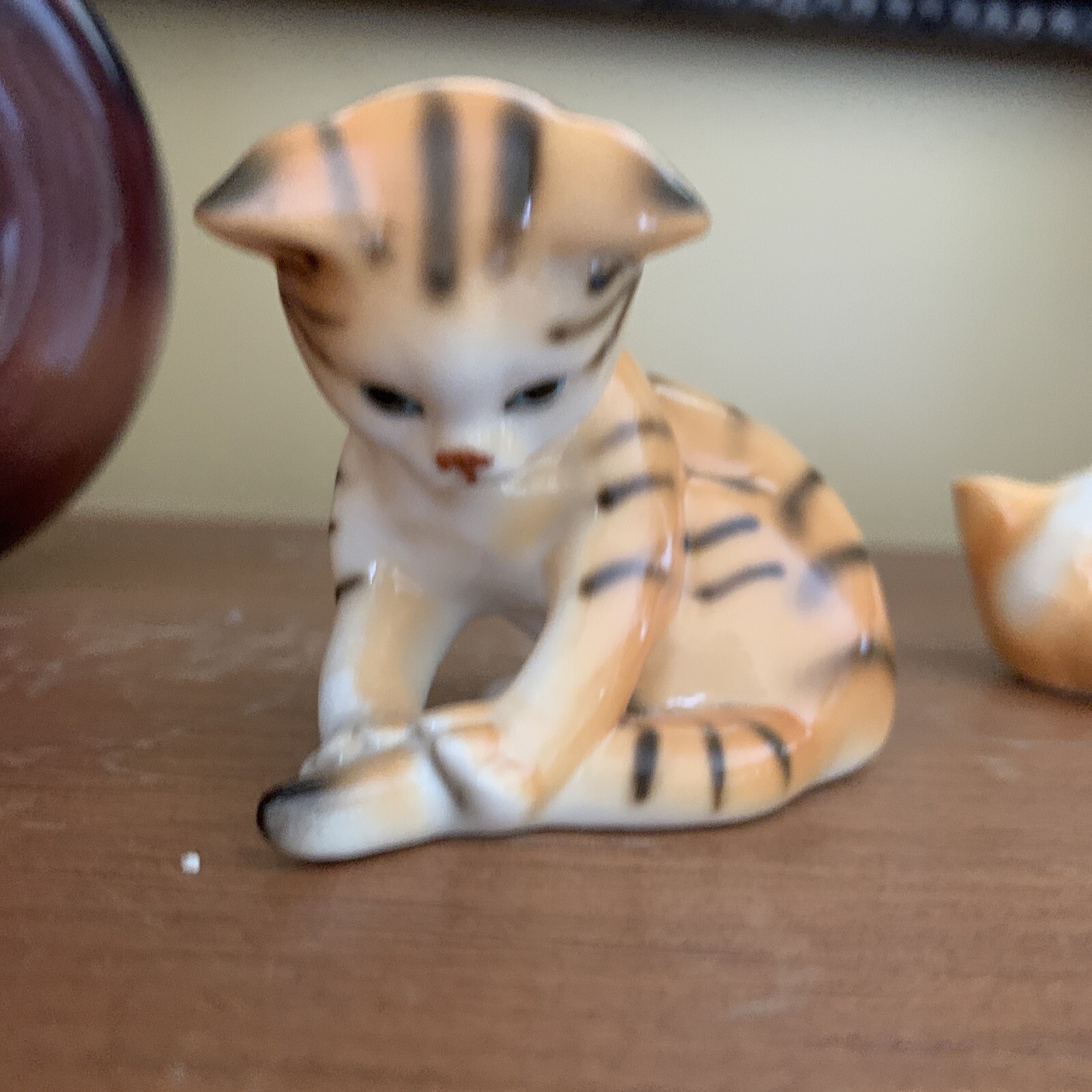 Danbury Mint Cats Of character 3 Figurines