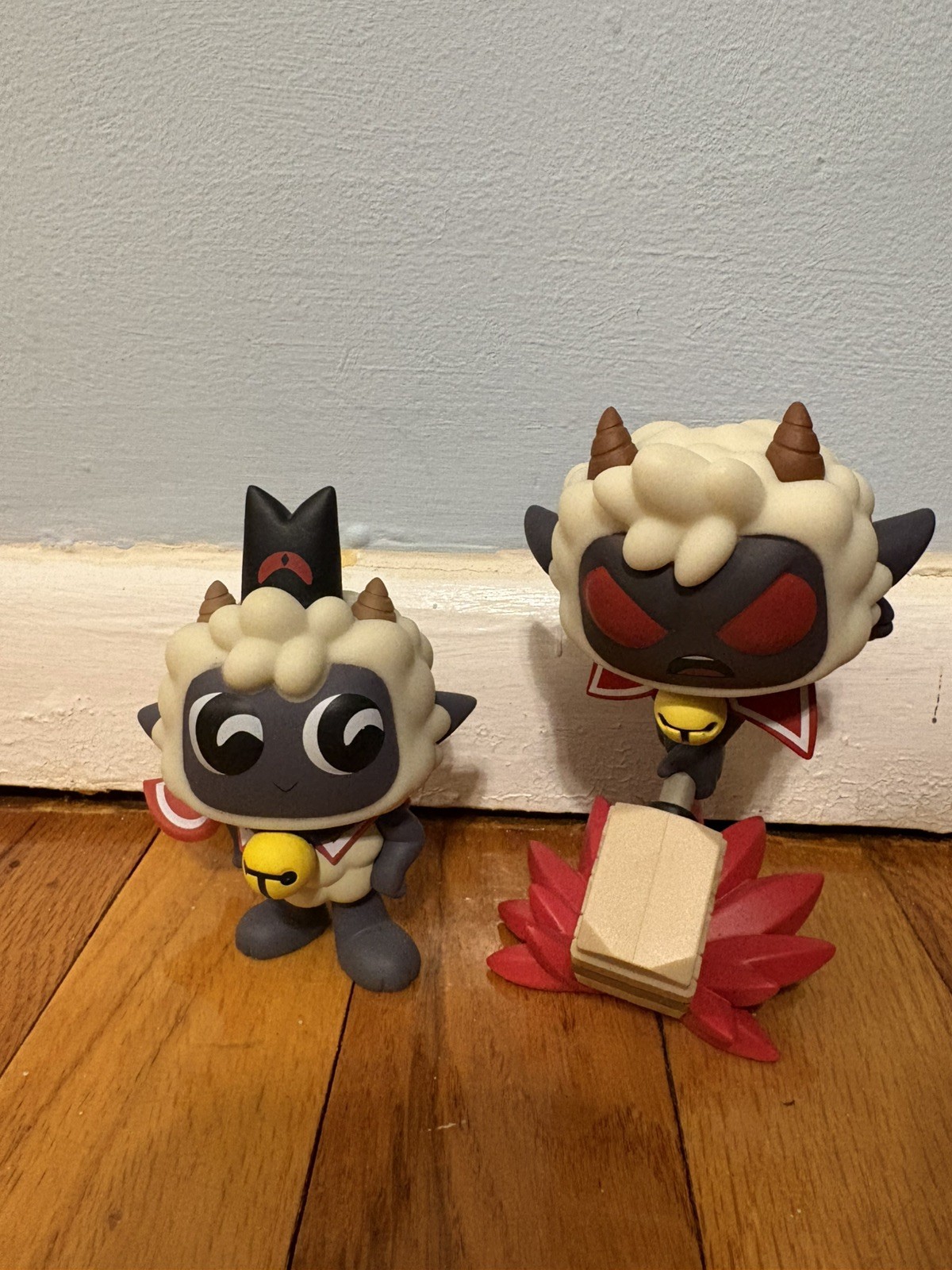YOUTOOZ CULT OF THE LAMB COLLECTION- Lamb Vinyl Figure LOT