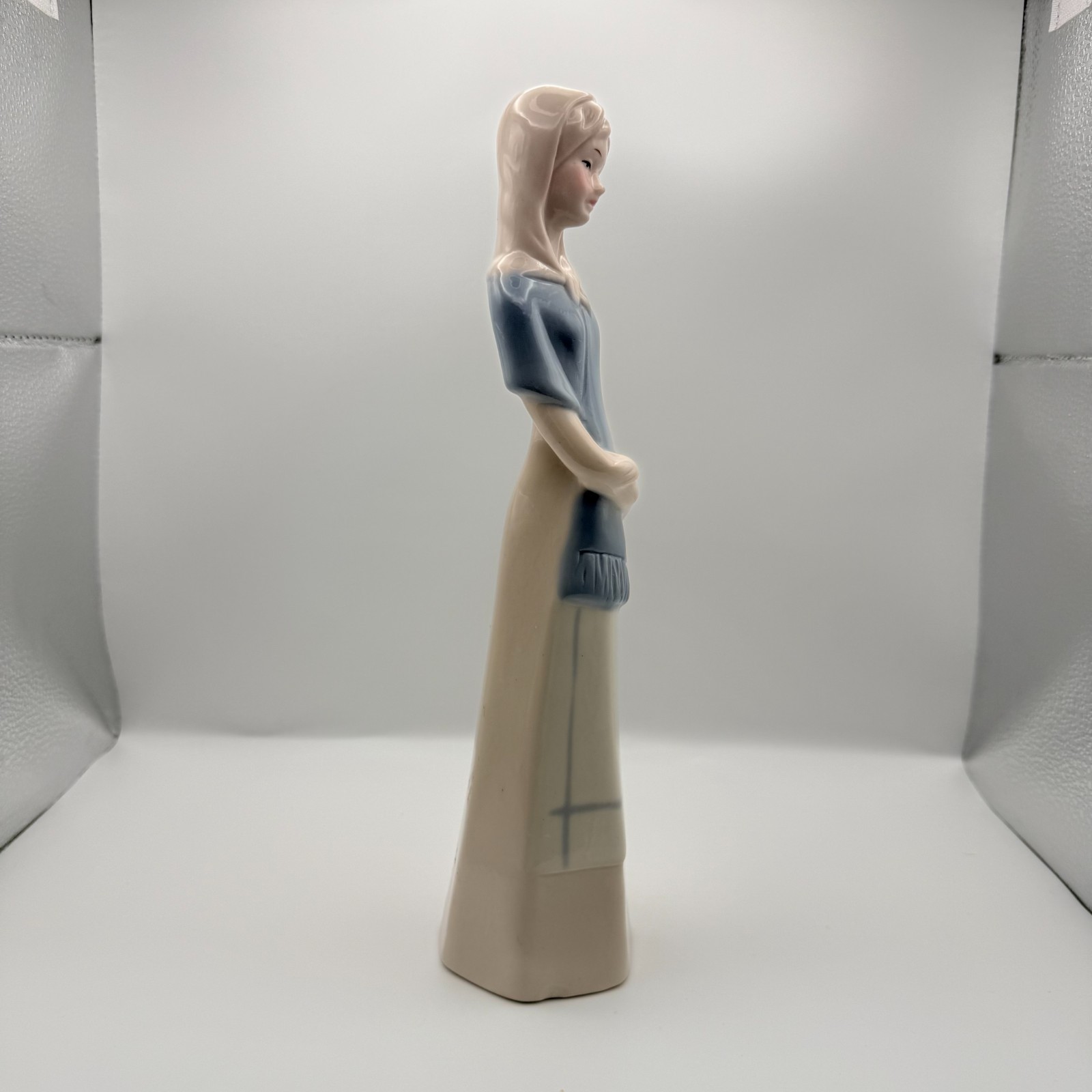 Lladro like Porcelain Figurine Lady With Basket In Hand-Vintage 10.5 in
