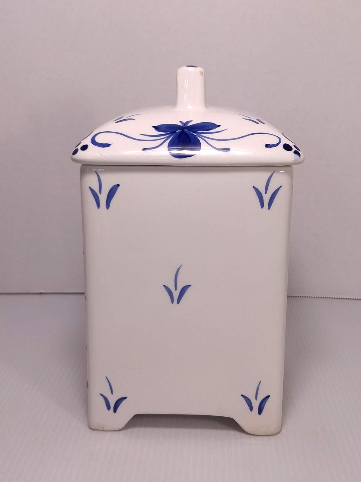 Vintage Jay Willfred Coffee “Cafe” Ceramic Canister Blue & White 8.25″ Tall