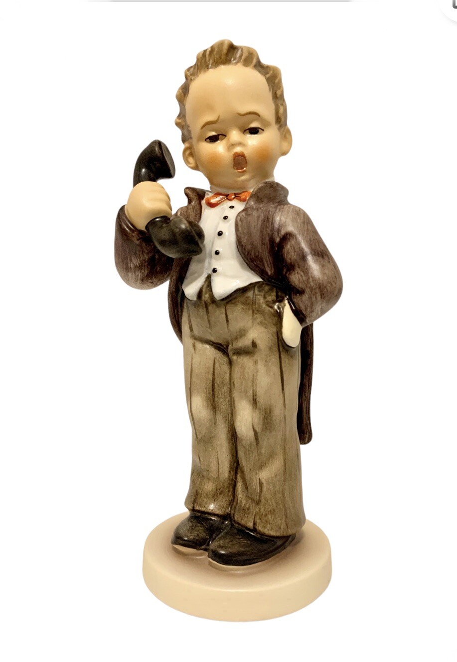 M.I. Hummel HELLO Boy on Phone HUM 124/0 – TMK 7 – Goebel – 5 3/4 Inches
