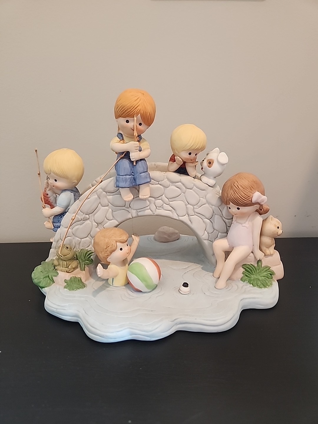 Enesco Country Cousins Fishing Bridge Swimming Hole Display 1983 Vintage Large