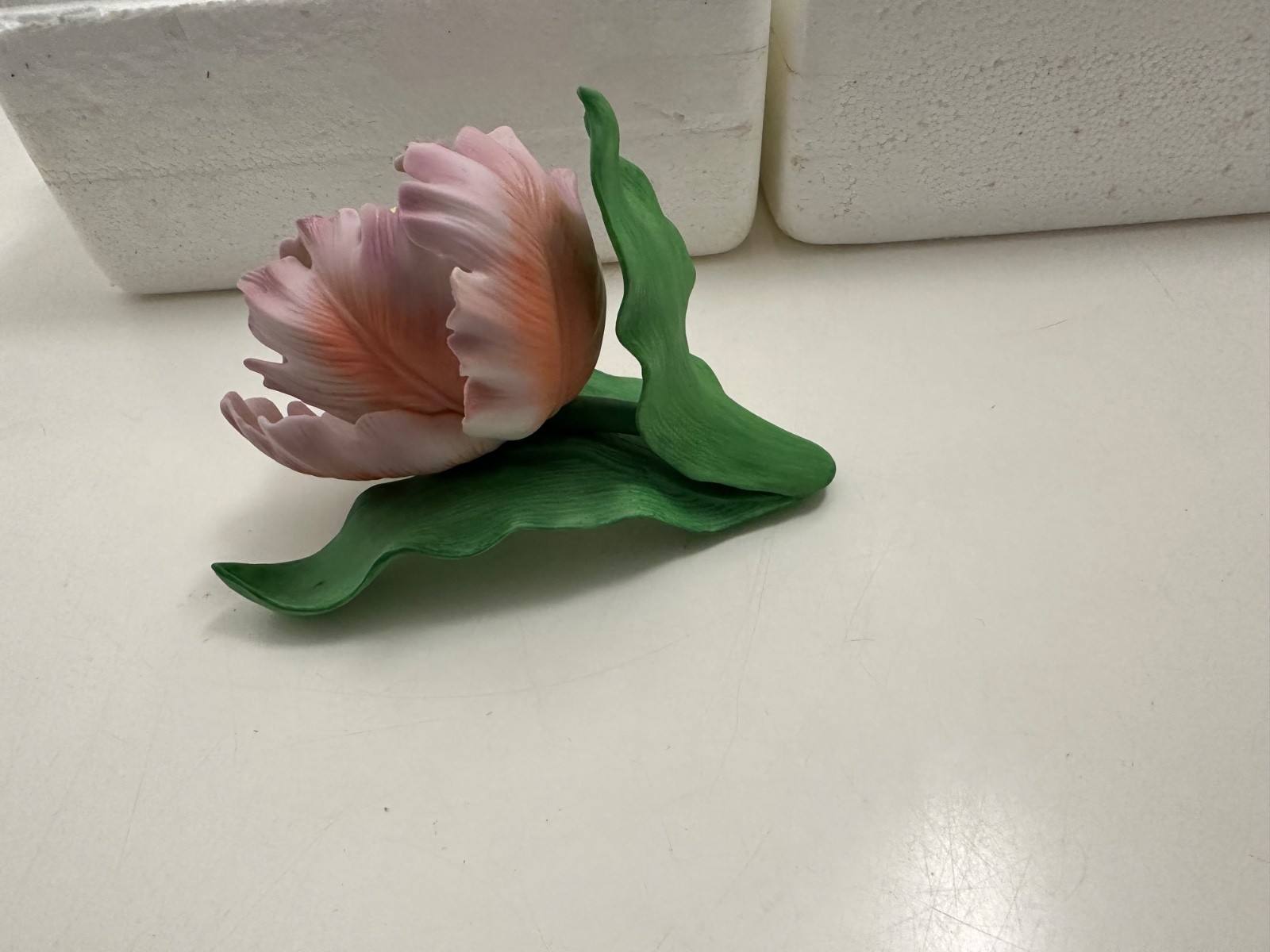 Lenox Fine Porcelain Parrot Tulip Flower Figurine Garden – No Box or Paperwork