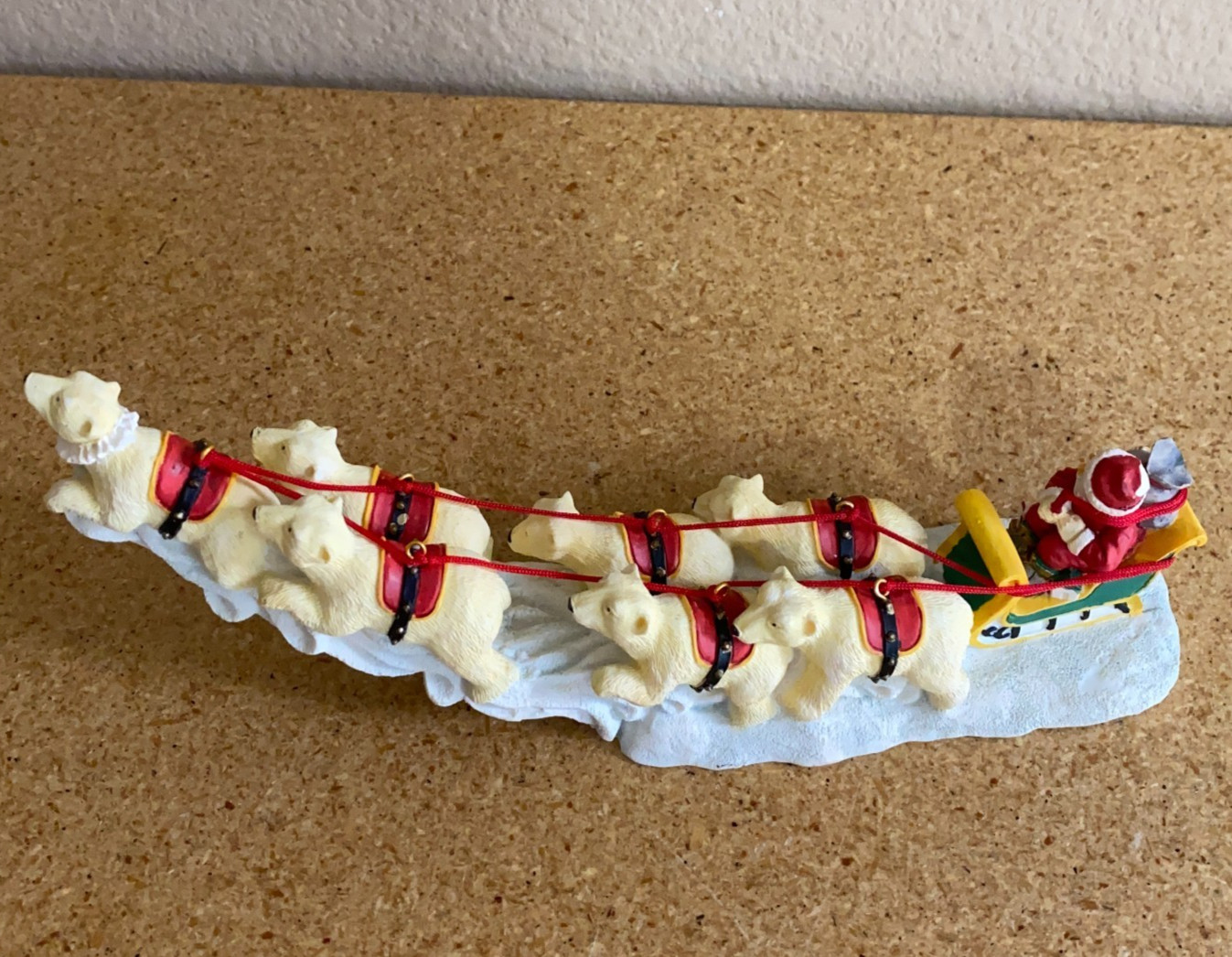 VTG 1995 Santa & Sleigh Being Pulled by a Team of 7 Polar Bears 9″ x 2″ Figurine