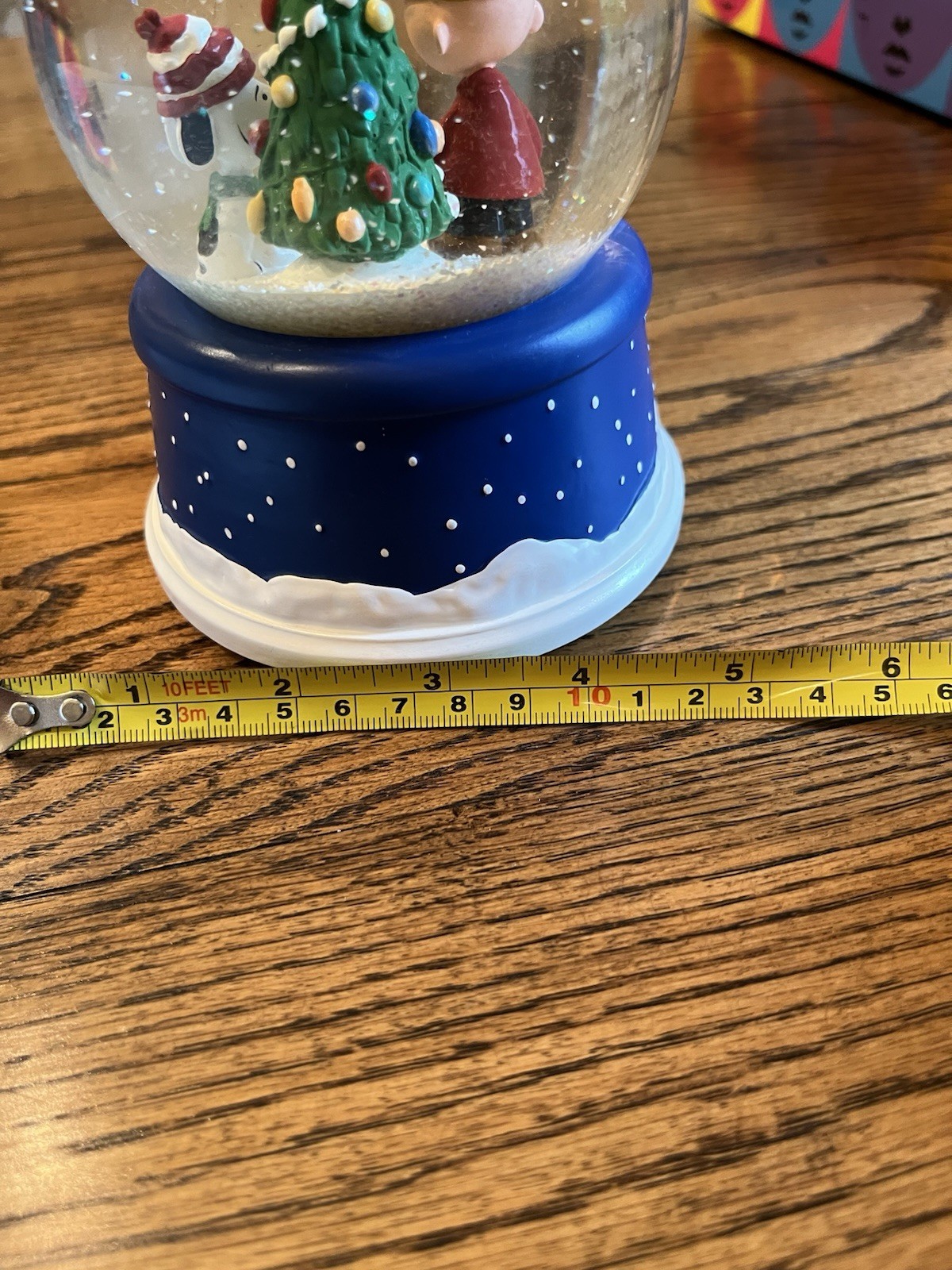 Hallmark Peanuts 50th, Xmas Musical Snow Globe Theme Song Charlie Brown Snoopy