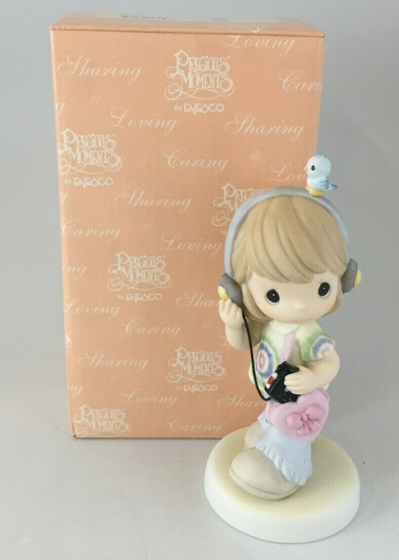 Precious Moments 104281 Carry A Song In Your Heart Figurine 2002 NEW